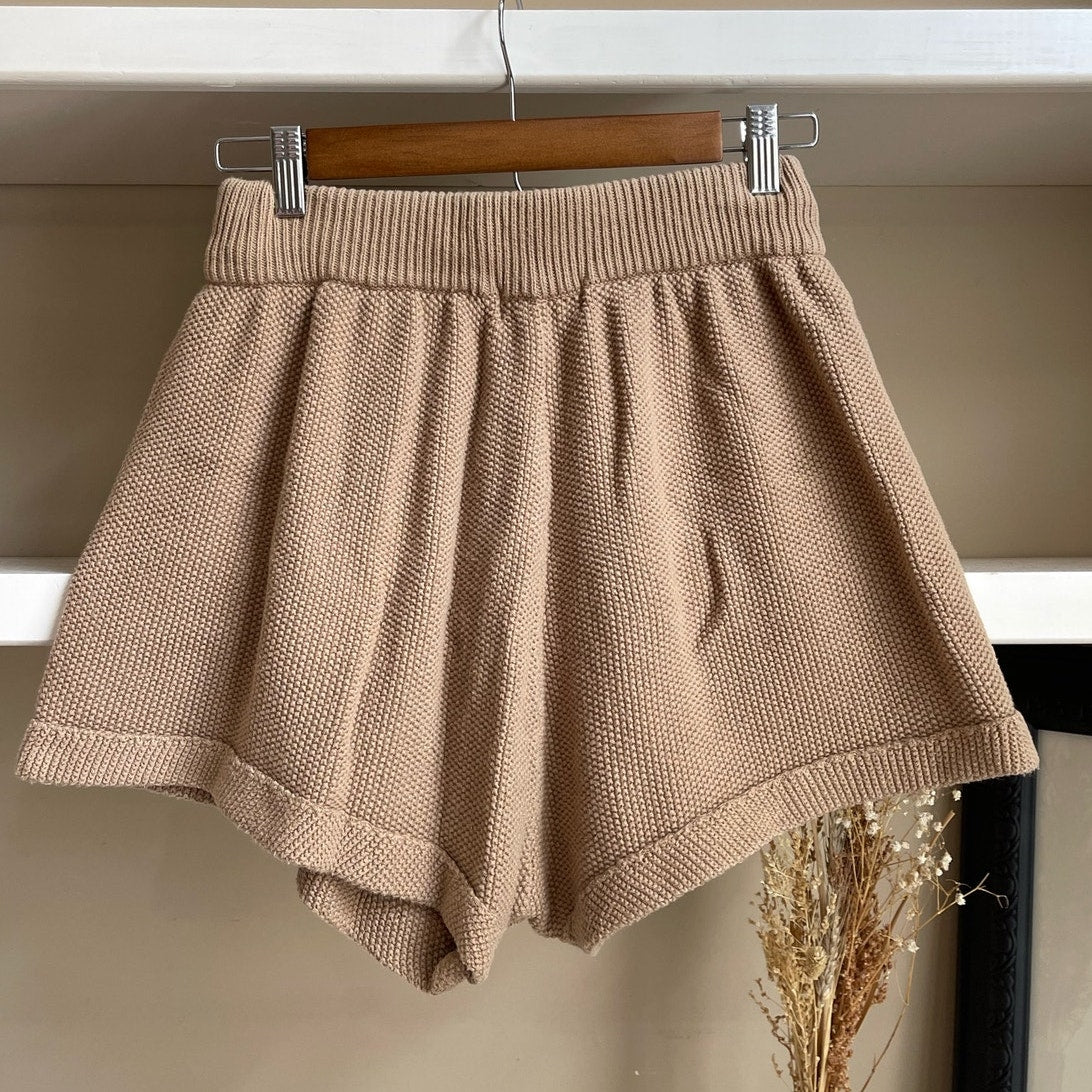 JAMES Beige Cotton Waffle Knit Shorts – Size Small/Medium