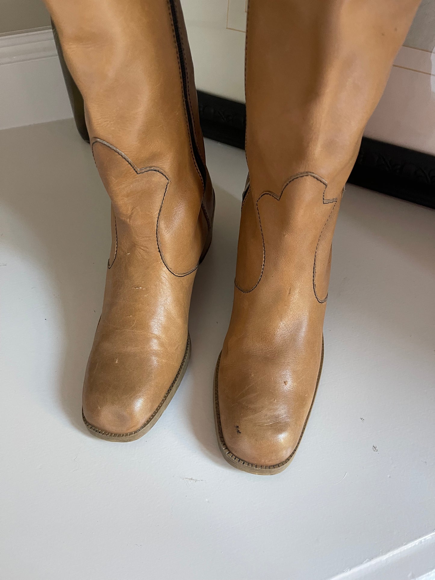 Vintage Tall Tan Leather Boots - Size 7.5