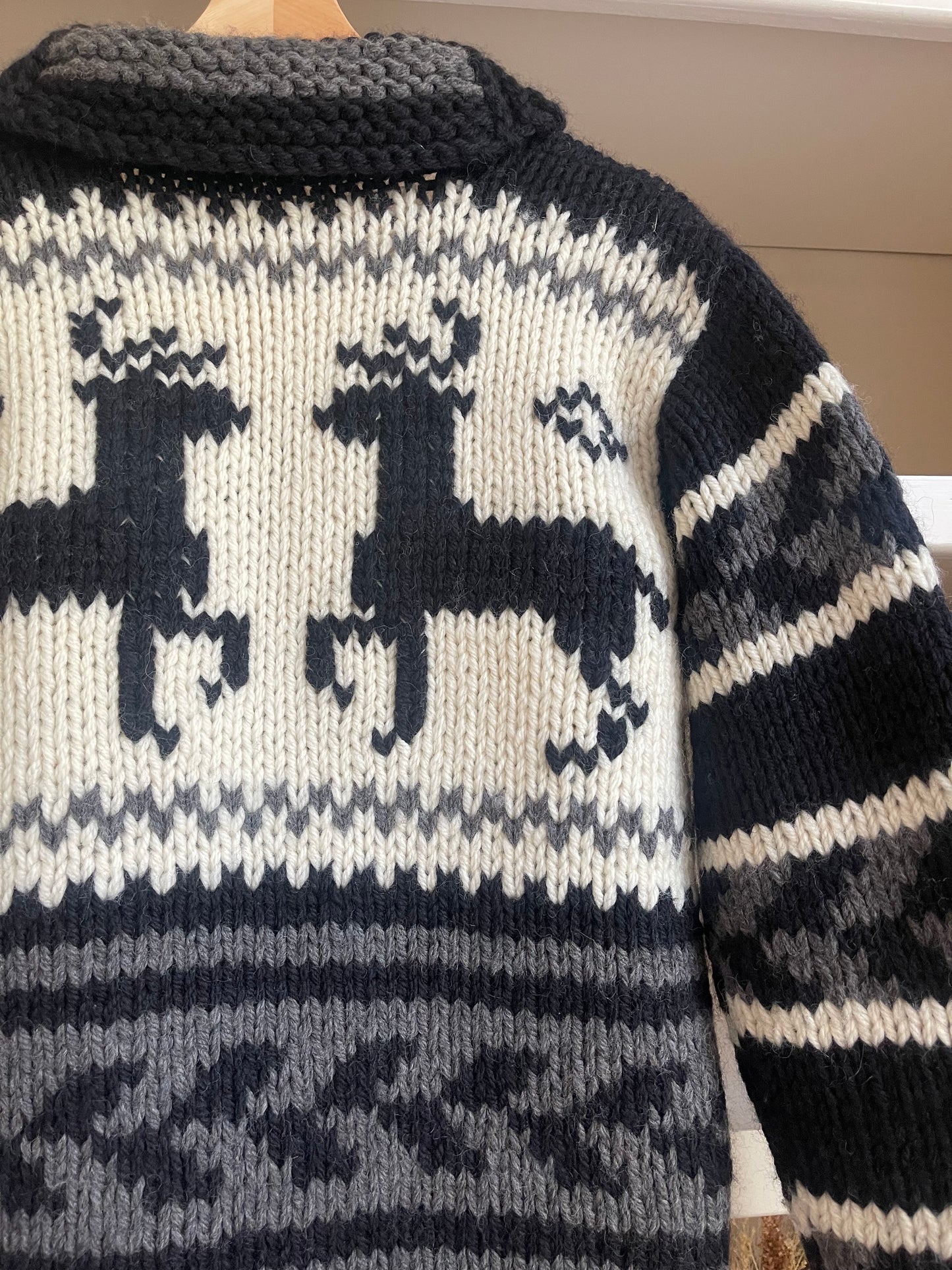 Vintage Cowichan Handmade Reindeer Deer Knit Cardigan - Size Medium