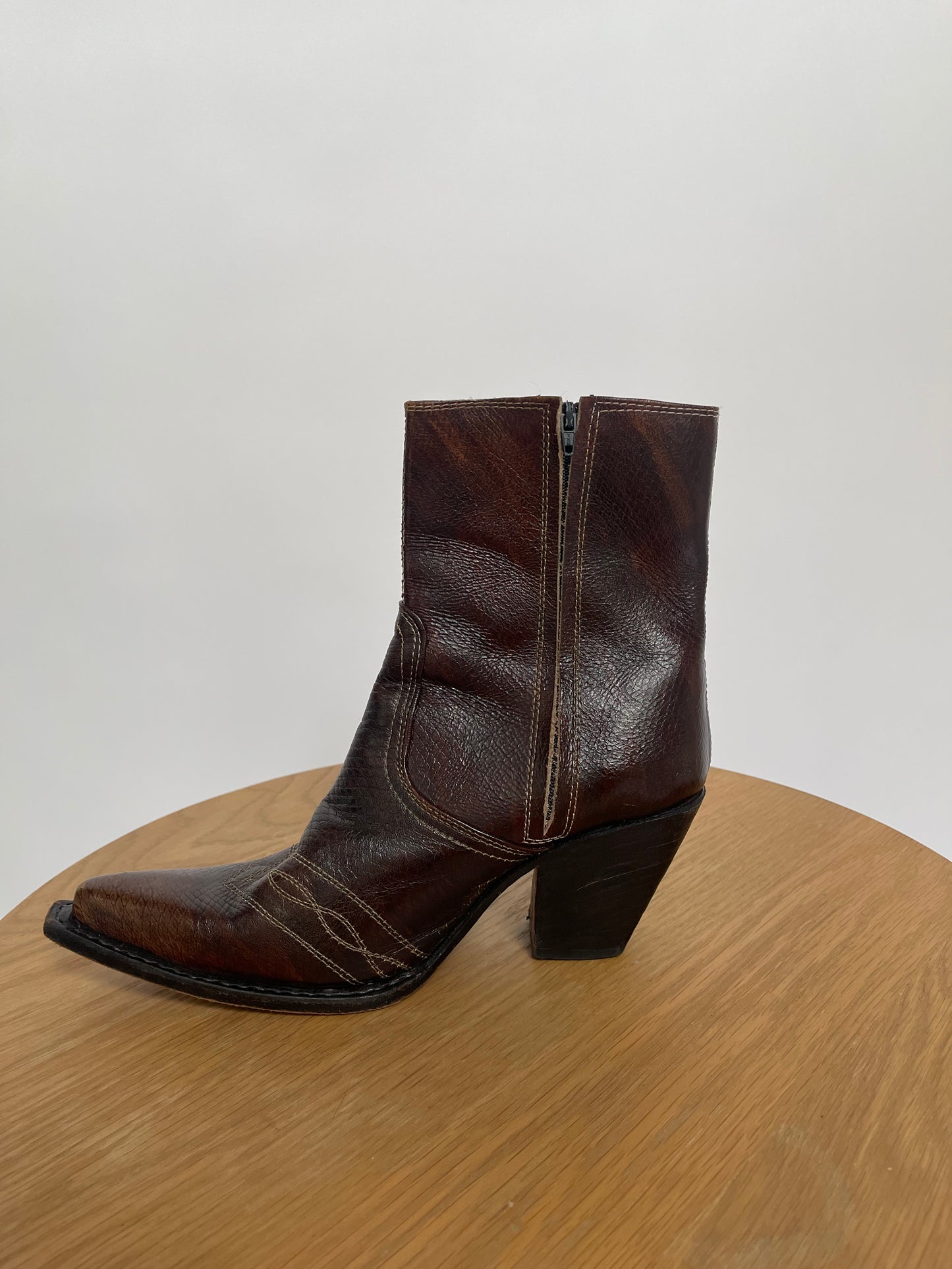 Vintage Brown Leather Western Heeled Booties - Size 7 Women's