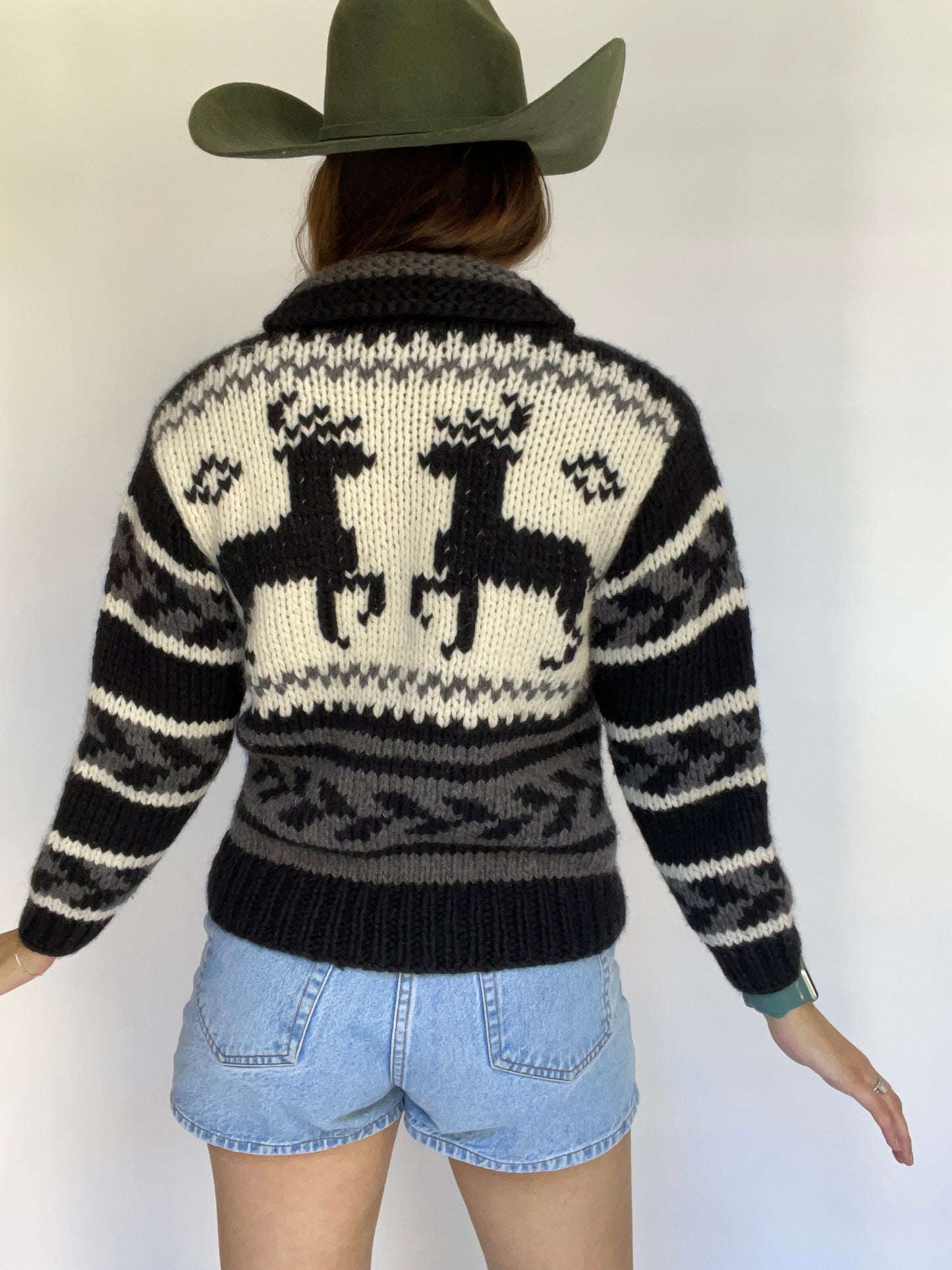 Vintage Cowichan Handmade Reindeer Deer Knit Cardigan - Size Medium