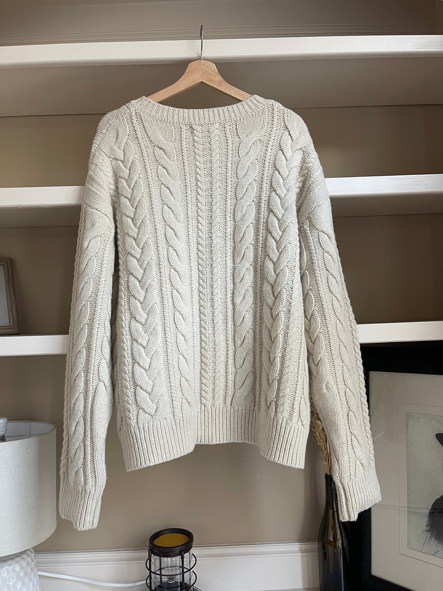 Banana Republic Oatmeal Cable Knit Merino Wool Sweater - Size Medium