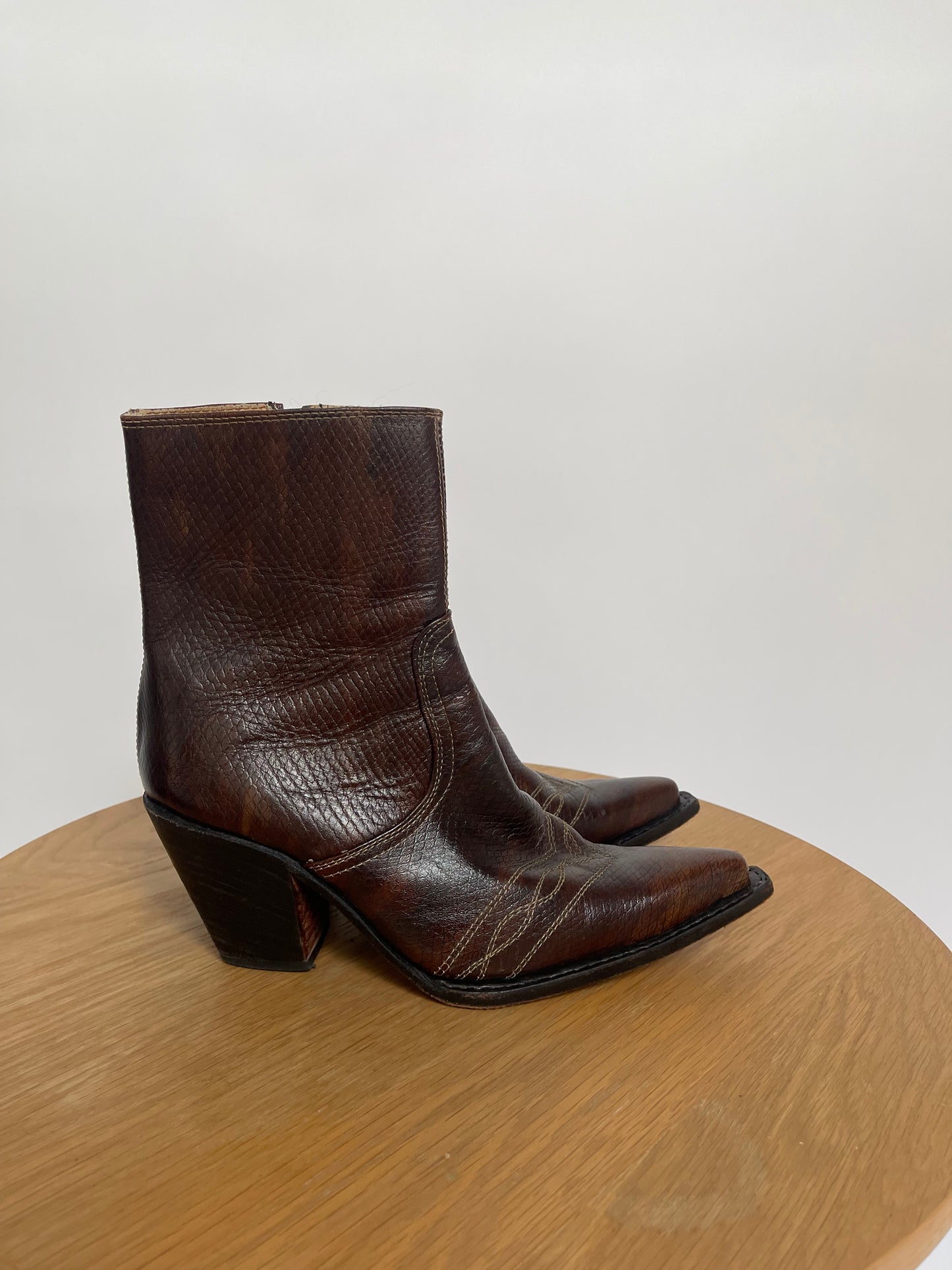 Vintage Brown Leather Western Heeled Booties - Size 7 Women's