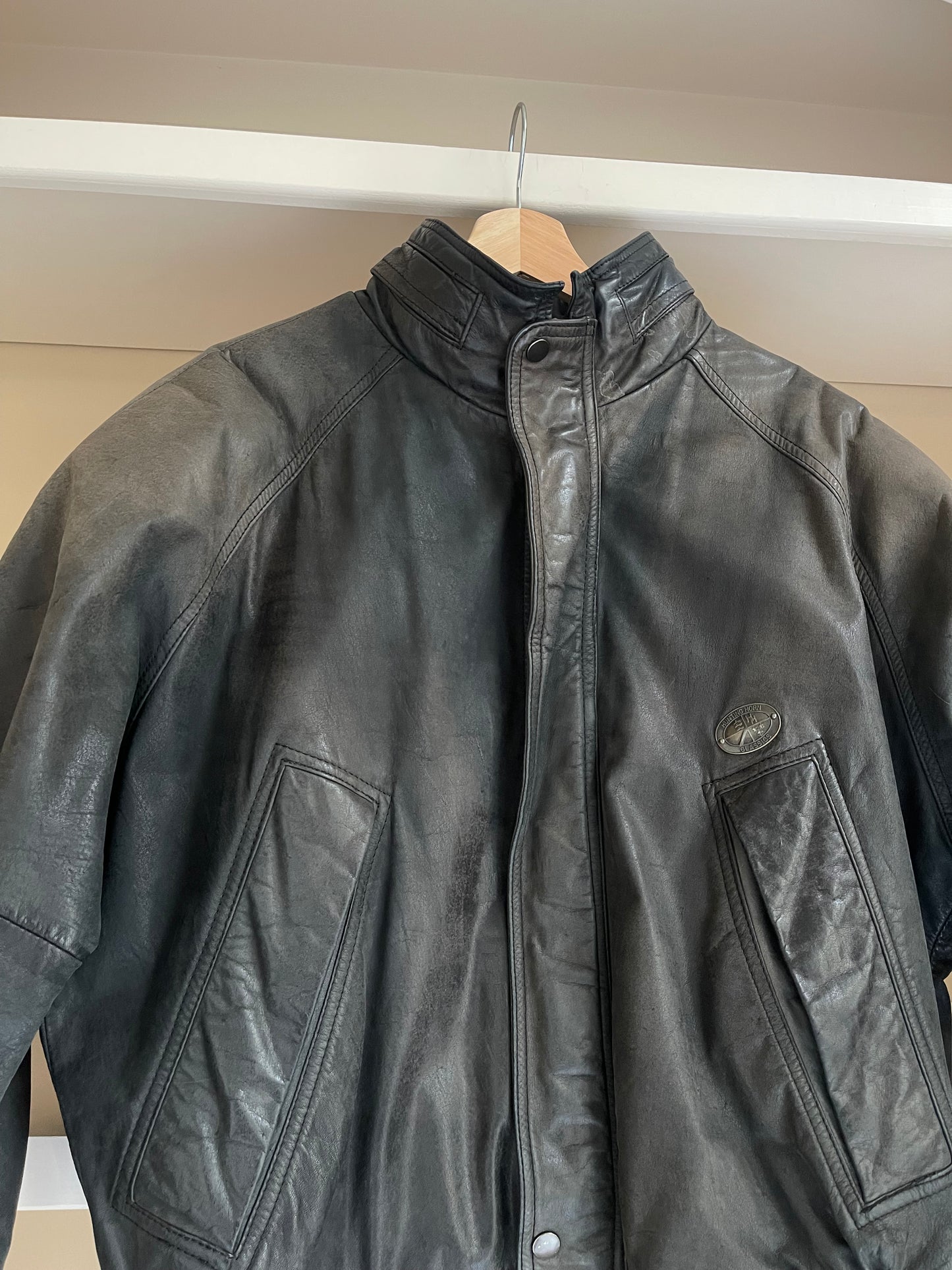 Vintage Brown/Black Leather Bomber Jacket - Size Medium