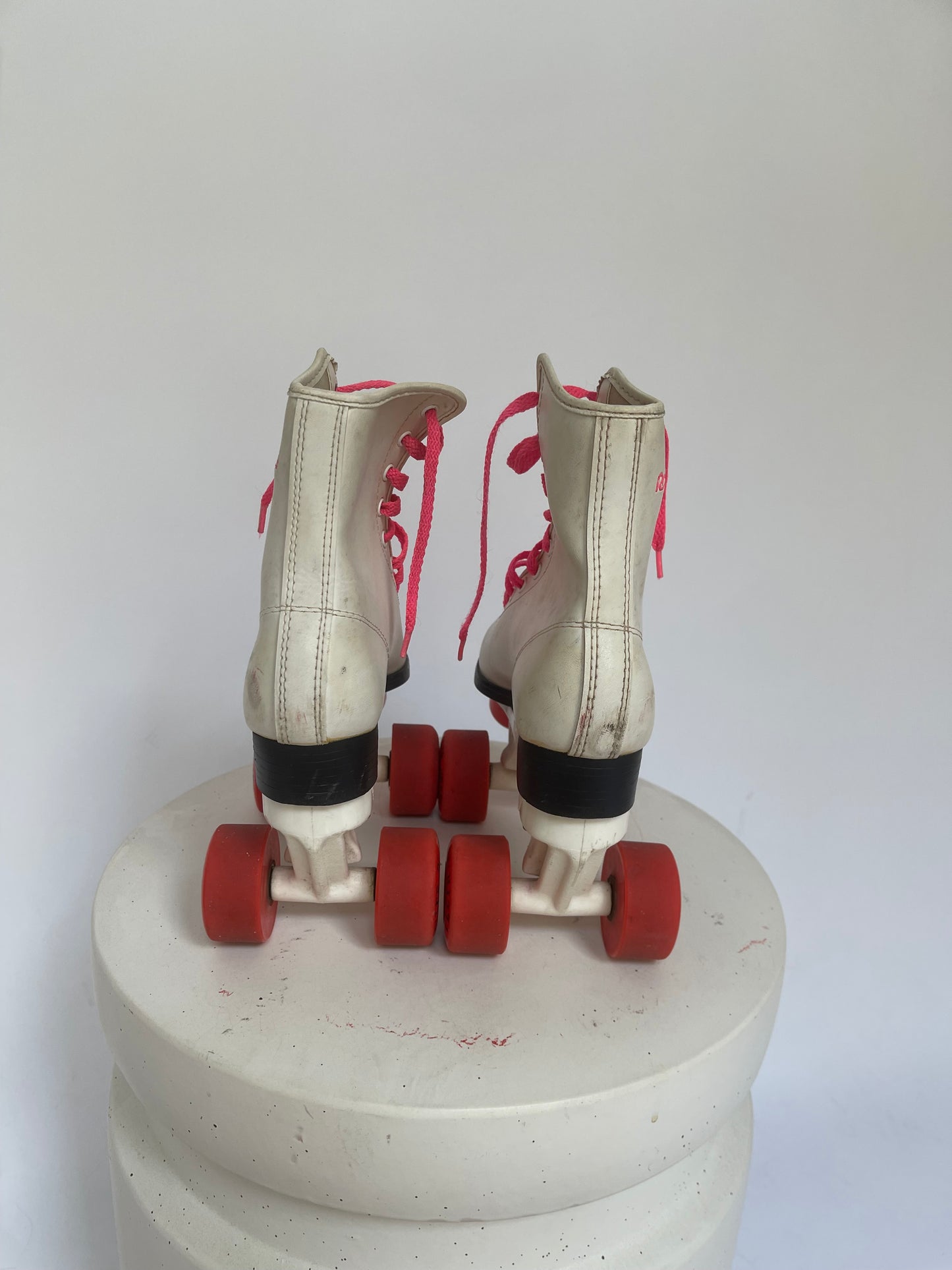 Vintage RollerDerby Pink and White Rollerskates - Size 7