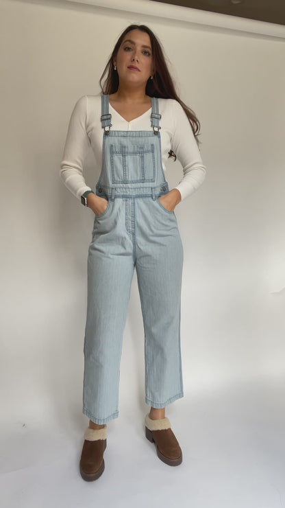 Universal Thread Denim Overalls - Light Wash Size 6